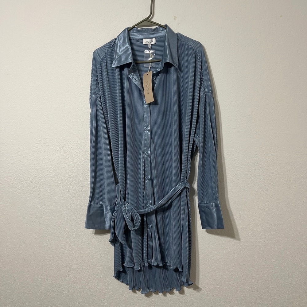 ACOA Blue Pleated Satin Shirt Dress Belted Long Sleeve Button Front Size L NWT - Picture 2 of 7